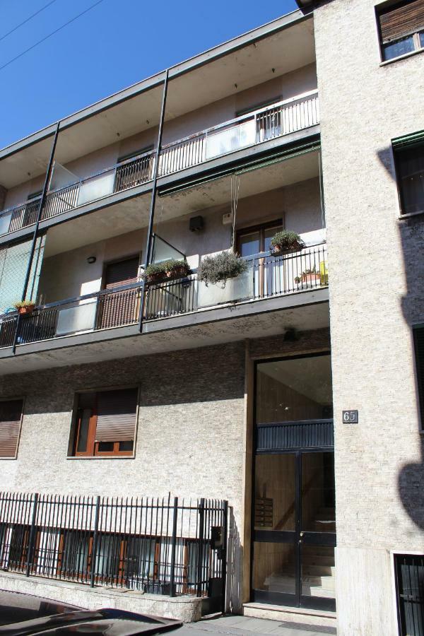 Apartment Paruta 65 Milan Luaran gambar